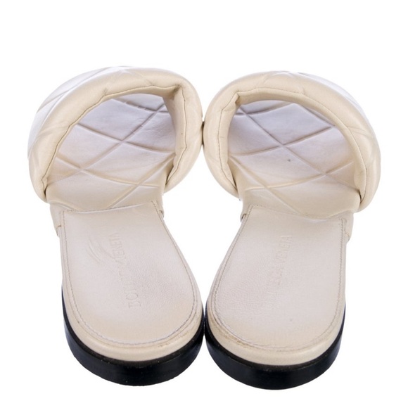 Bottega Veneta Quilted Leather Sandals - Picture 3 of 6